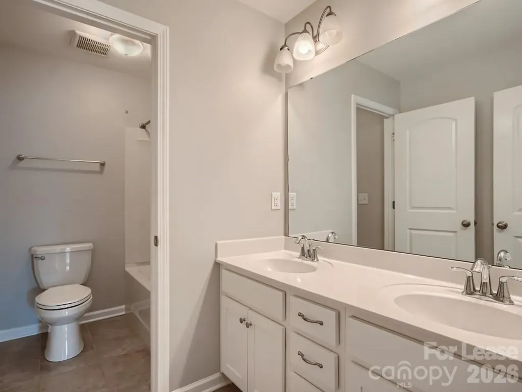 8123 Cornhill Avenue Charlotte NC 28277
