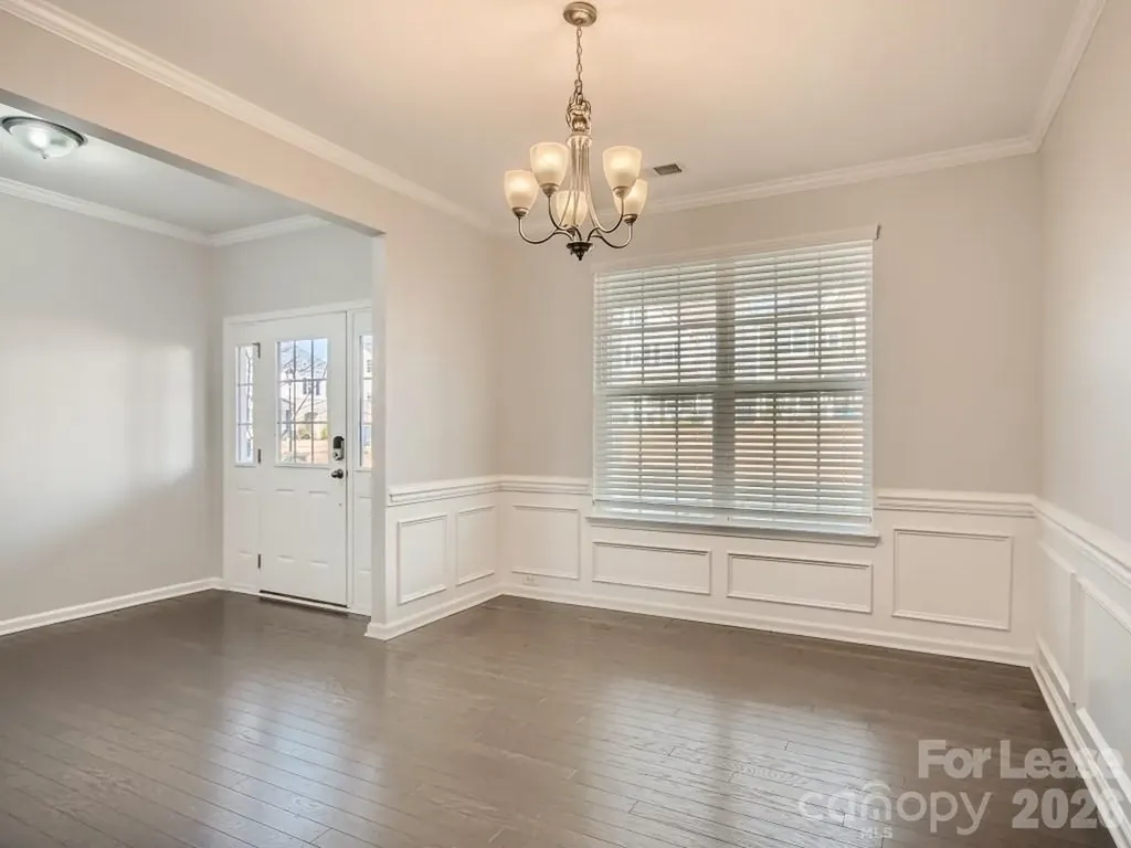 8123 Cornhill Avenue Charlotte NC 28277