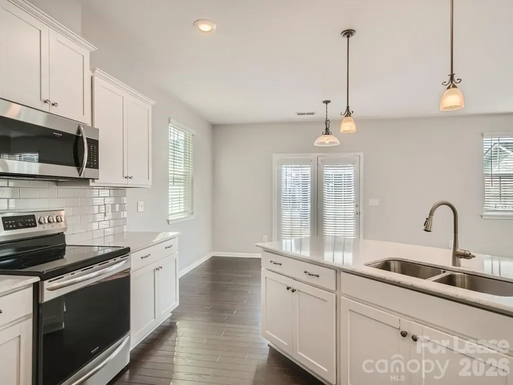 8123 Cornhill Avenue Charlotte NC 28277