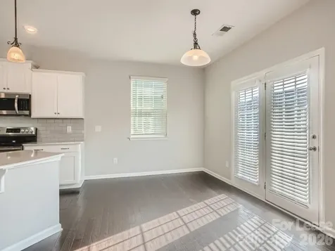 8123 Cornhill Avenue Charlotte NC 28277