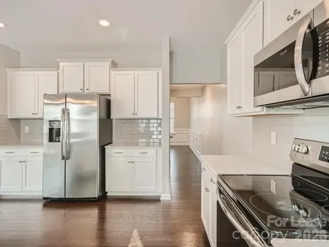 8123 Cornhill Avenue Charlotte NC 28277