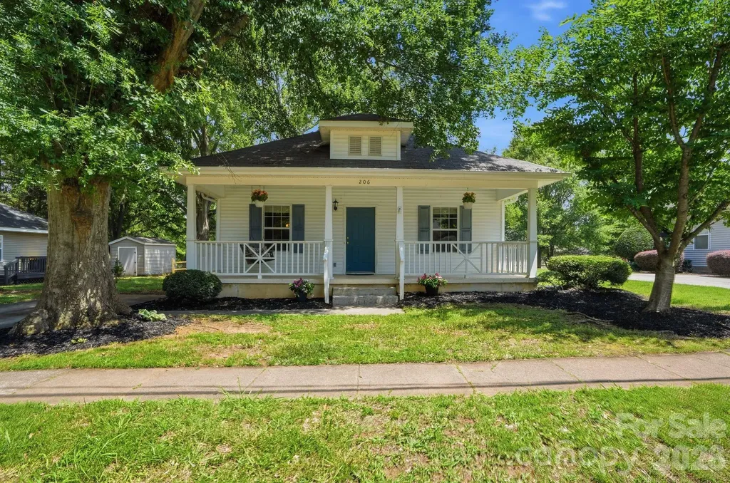 206 Sixth Street Belmont NC 28012