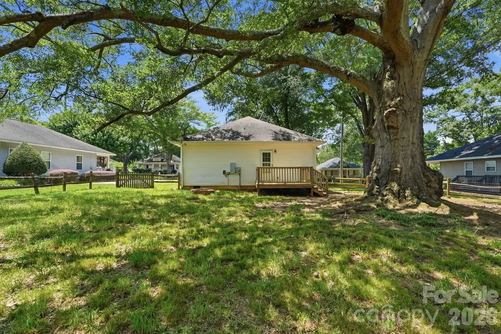 206 Sixth Street Belmont NC 28012