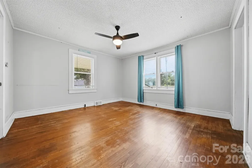 592 Main Street Hudson NC 28638