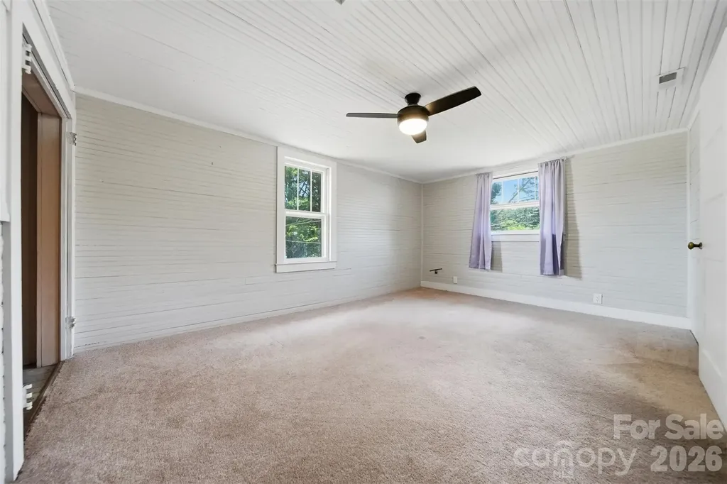 592 Main Street Hudson NC 28638