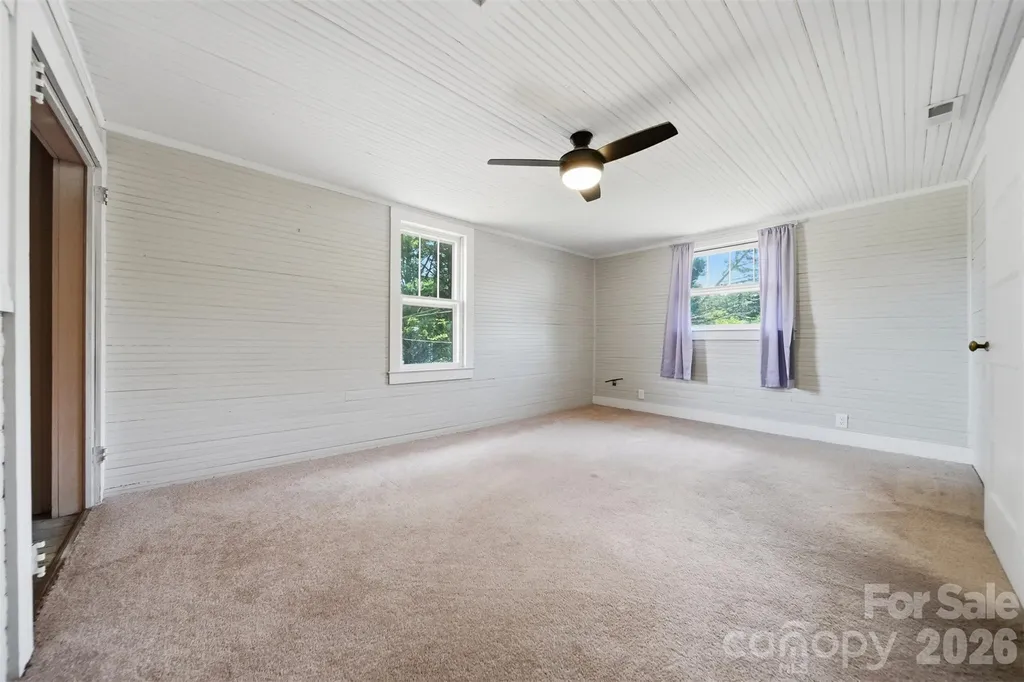 592 Main Street Hudson NC 28638
