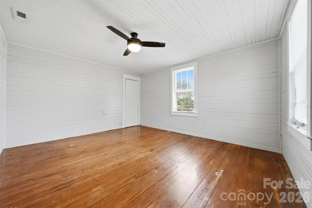 592 Main Street Hudson NC 28638