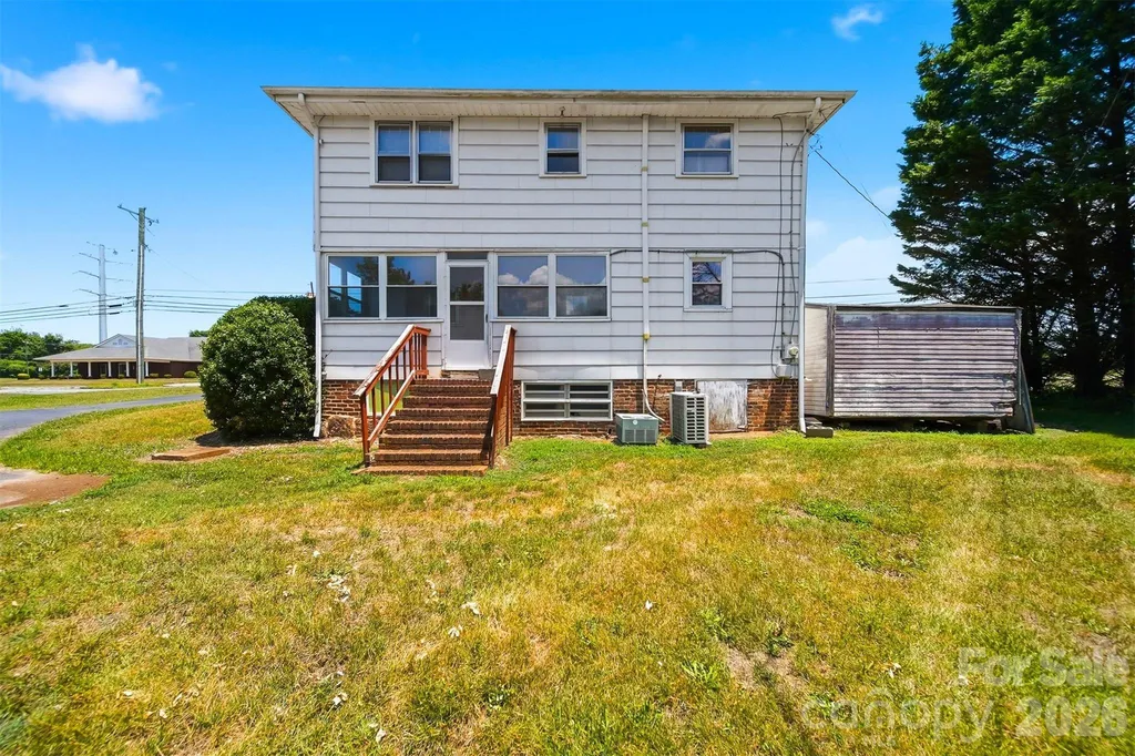 592 Main Street Hudson NC 28638