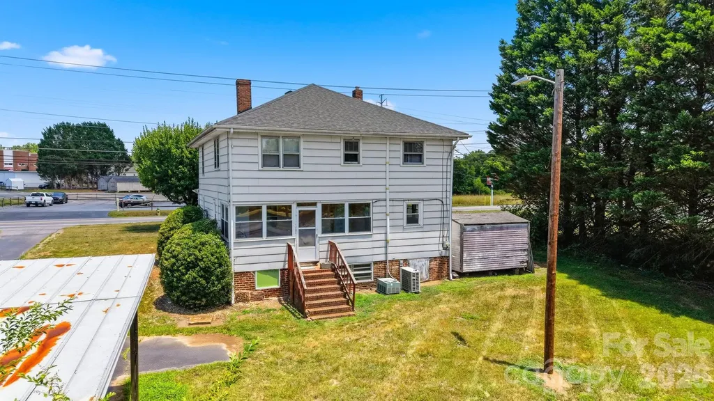 592 Main Street Hudson NC 28638