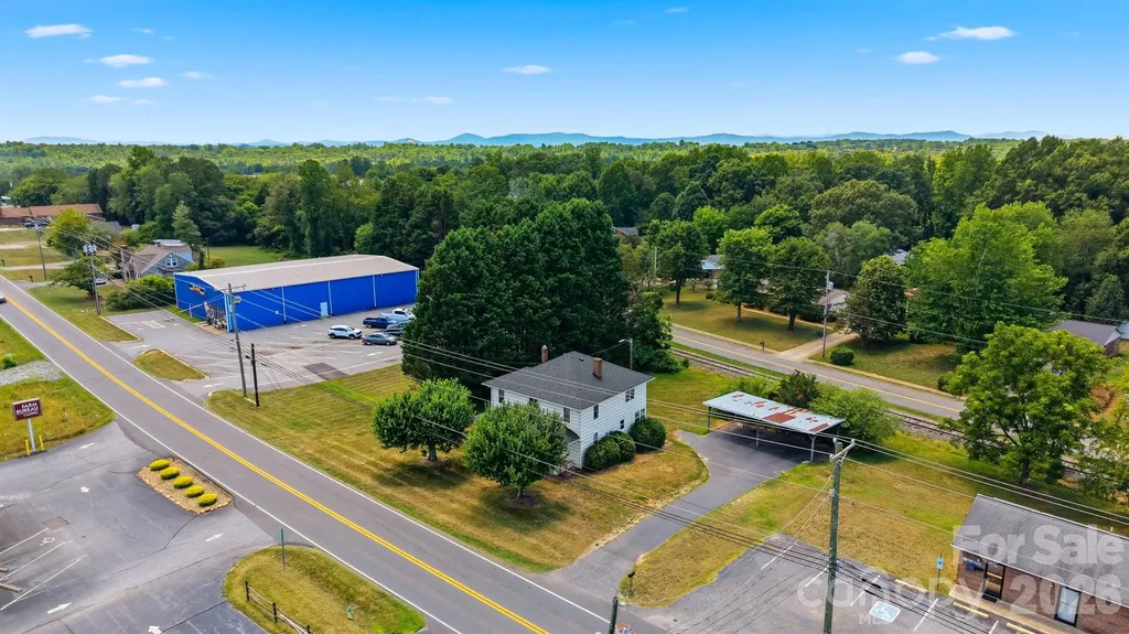 592 Main Street Hudson NC 28638