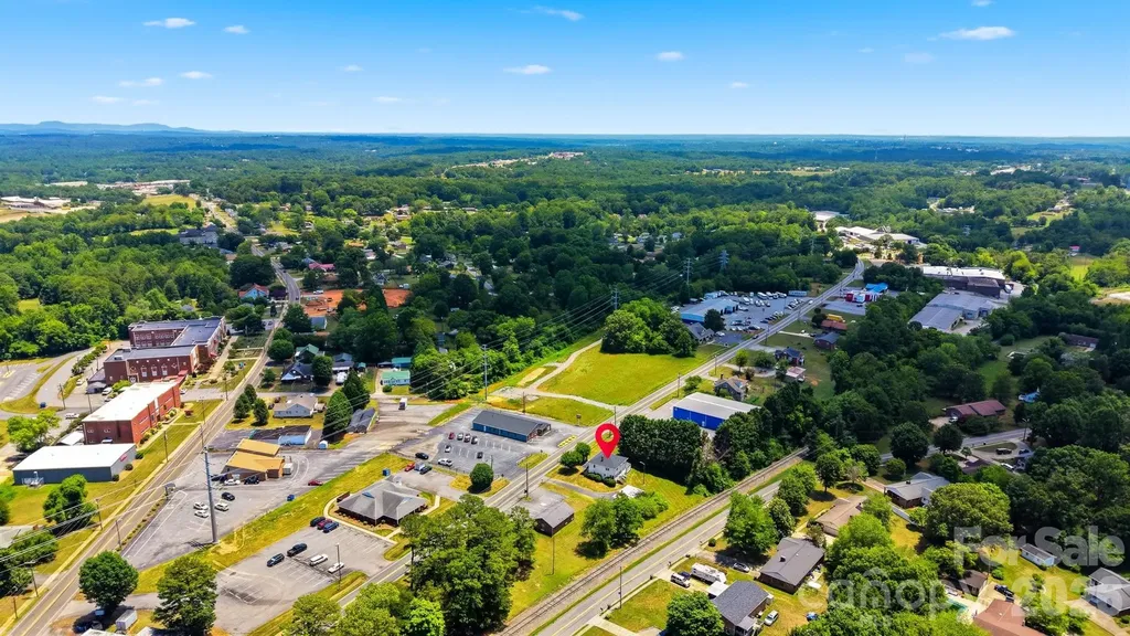 592 Main Street Hudson NC 28638