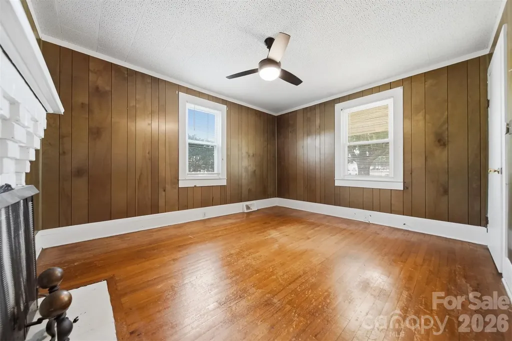 592 Main Street Hudson NC 28638