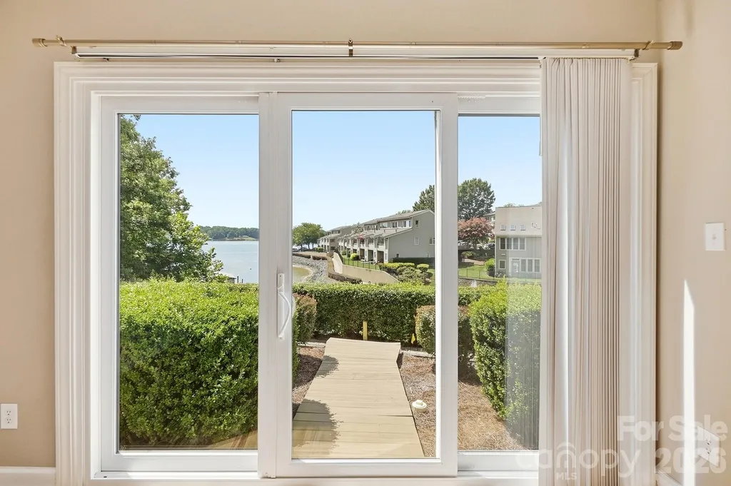 14612 Waterside Drive Charlotte NC 28278