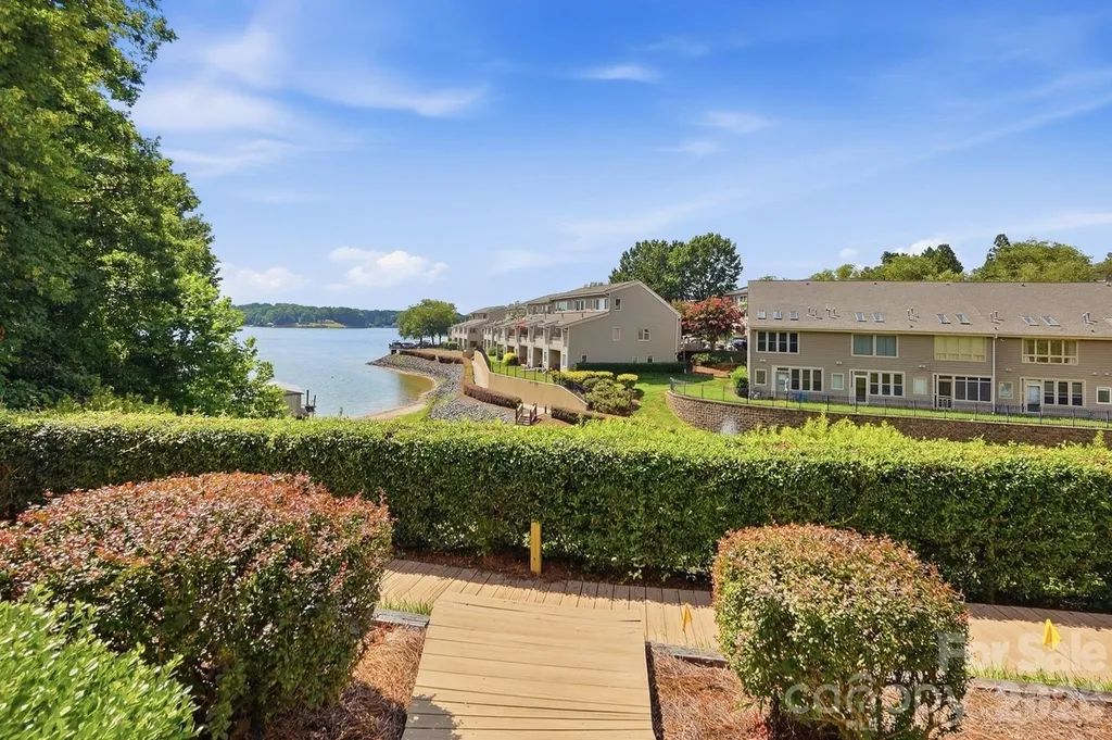 14612 Waterside Drive Charlotte NC 28278