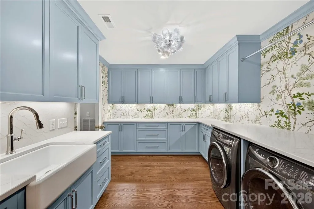 550 Manning Drive Charlotte NC 28209