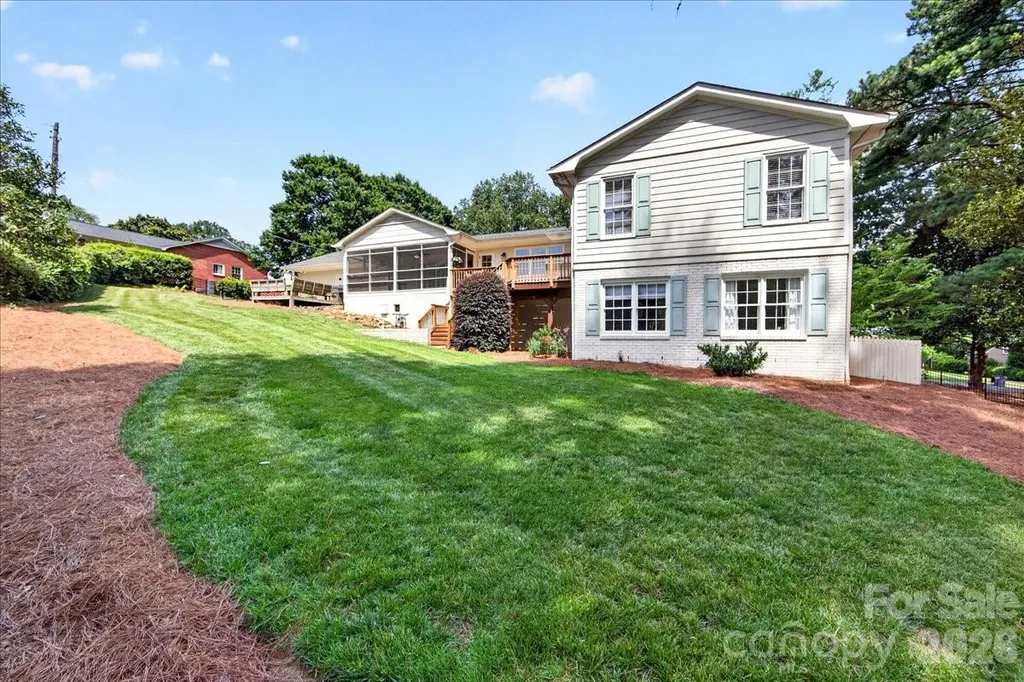 550 Manning Drive Charlotte NC 28209