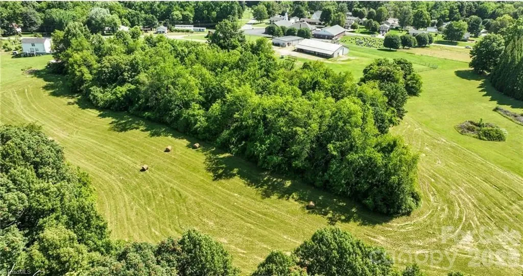 826 Suncrest Orchard Road North Wilkesboro NC 28659