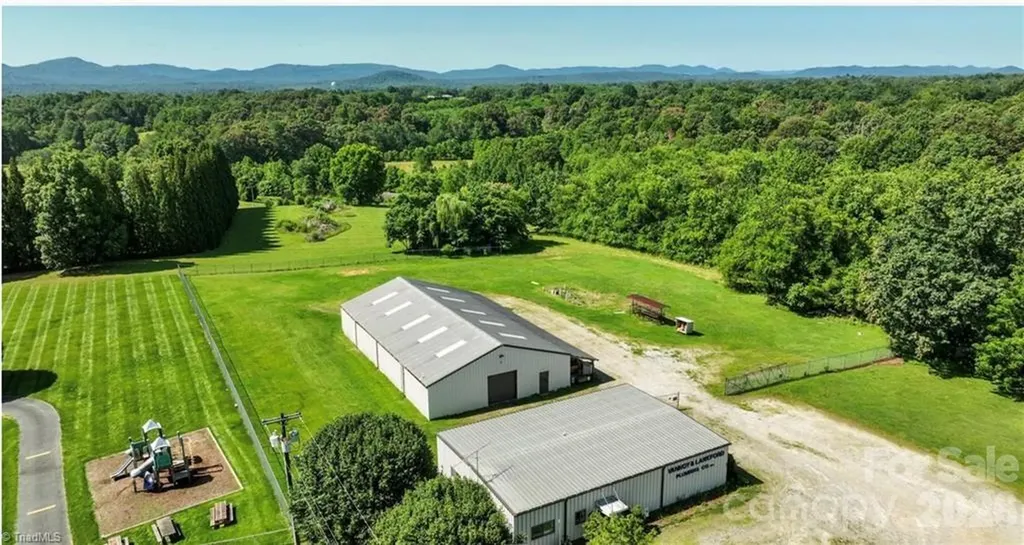 826 Suncrest Orchard Road North Wilkesboro NC 28659