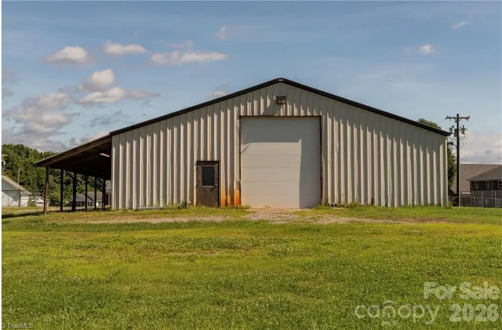 826 Suncrest Orchard Road North Wilkesboro NC 28659