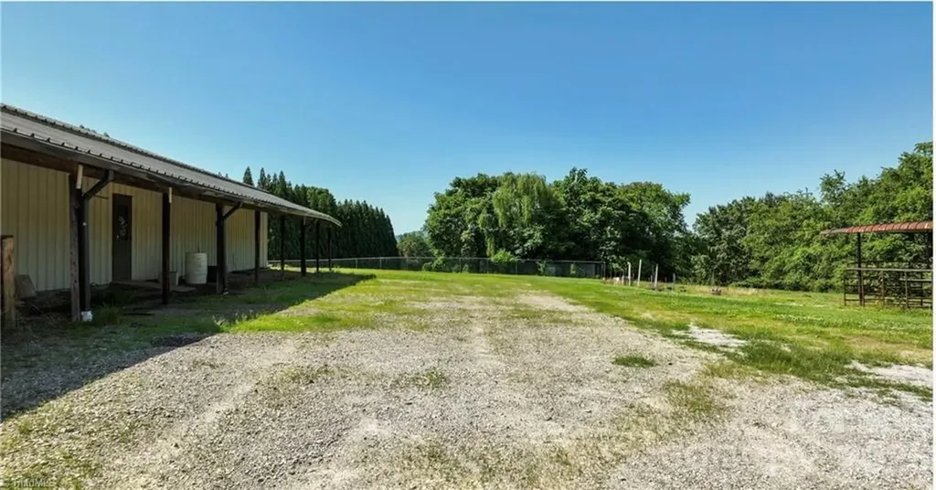 826 Suncrest Orchard Road North Wilkesboro NC 28659