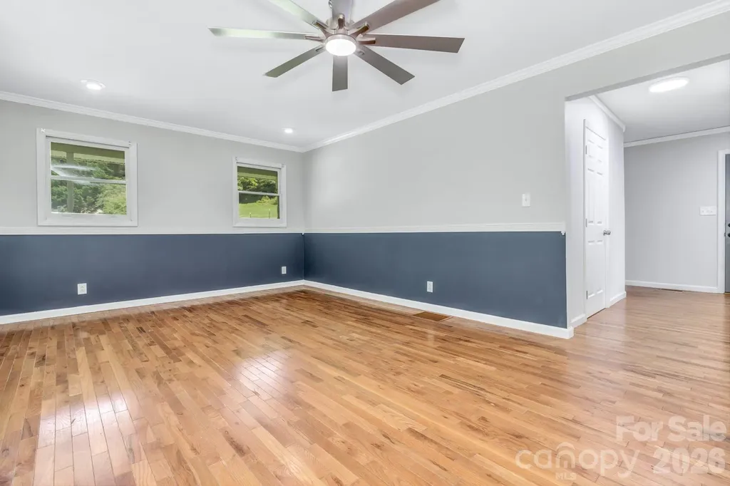 11 Aquarian Way Leicester NC 28748