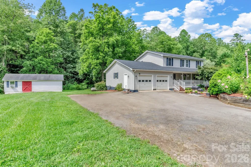 11 Aquarian Way Leicester NC 28748