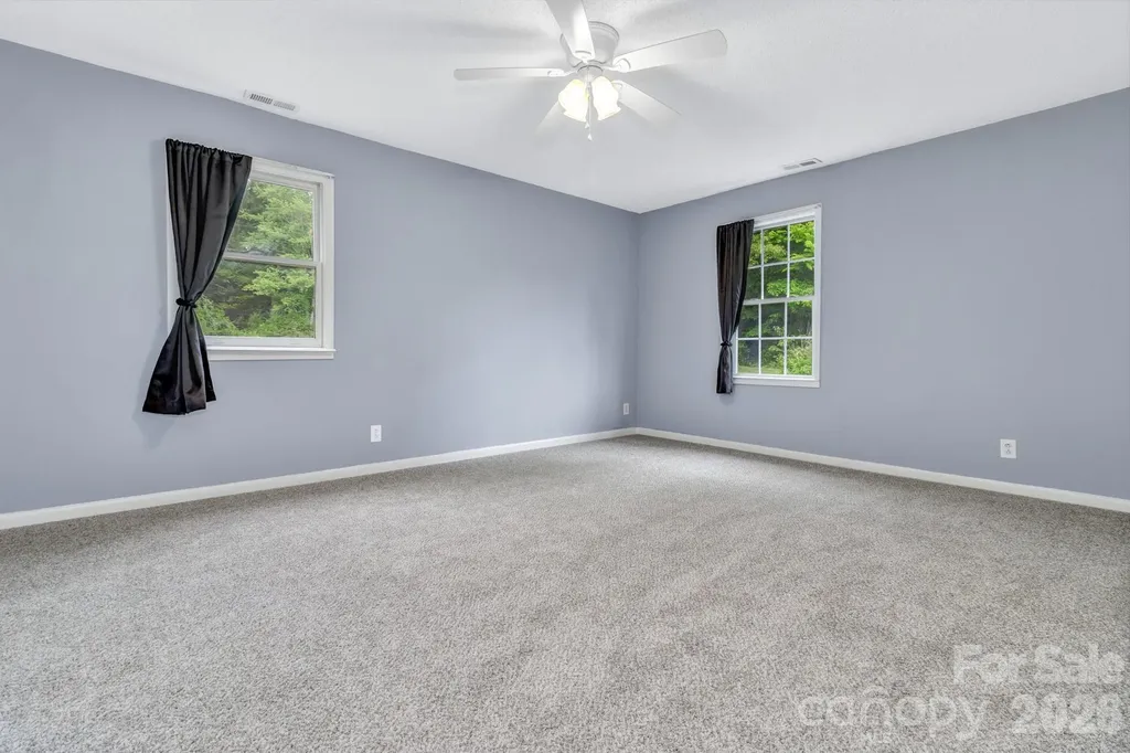 11 Aquarian Way Leicester NC 28748