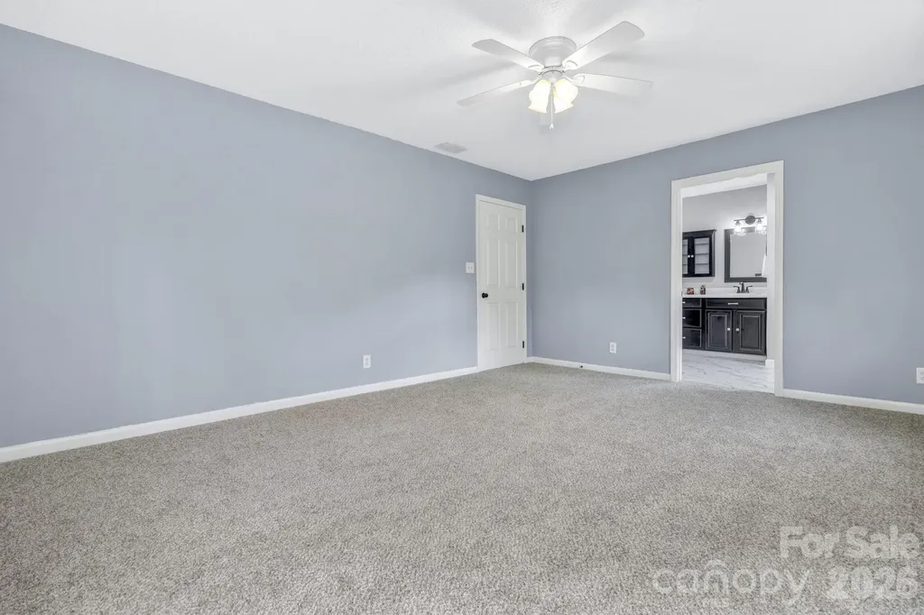 11 Aquarian Way Leicester NC 28748
