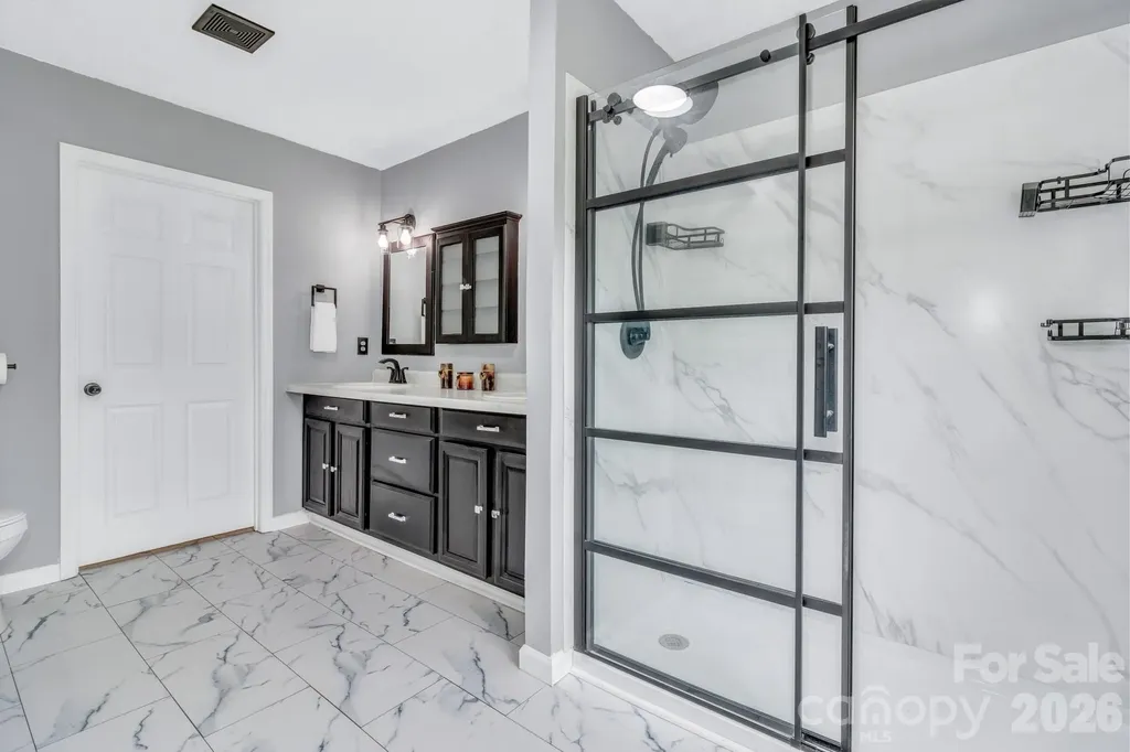 11 Aquarian Way Leicester NC 28748