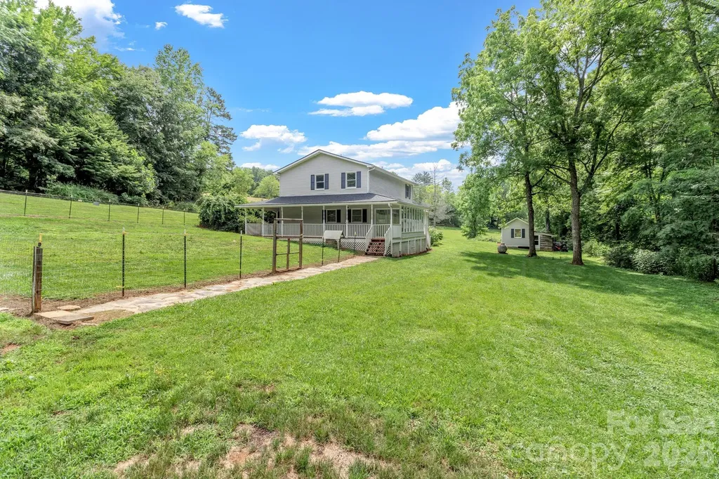 11 Aquarian Way Leicester NC 28748