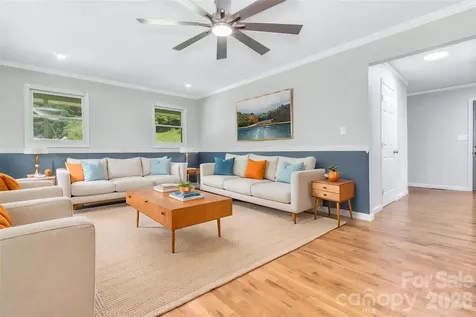 11 Aquarian Way Leicester NC 28748