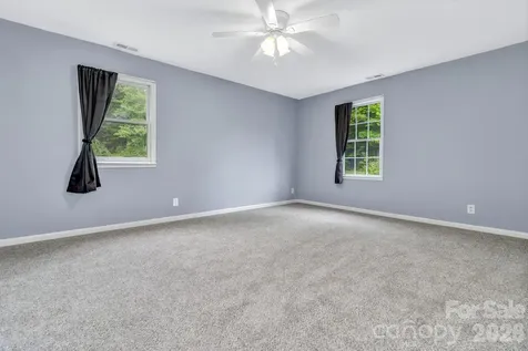 11 Aquarian Way Leicester NC 28748