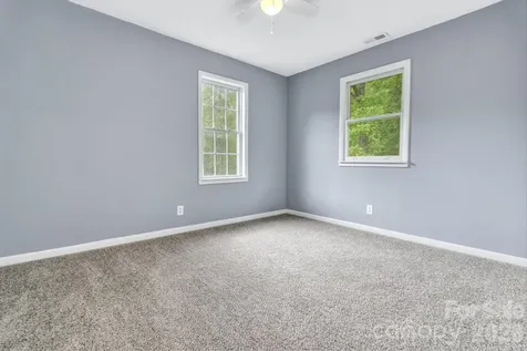 11 Aquarian Way Leicester NC 28748