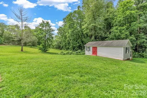 11 Aquarian Way Leicester NC 28748