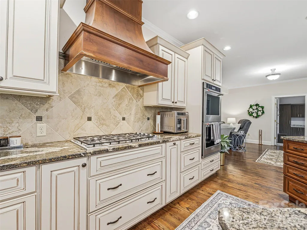 1005 Windsor Drive Asheville NC 28803
