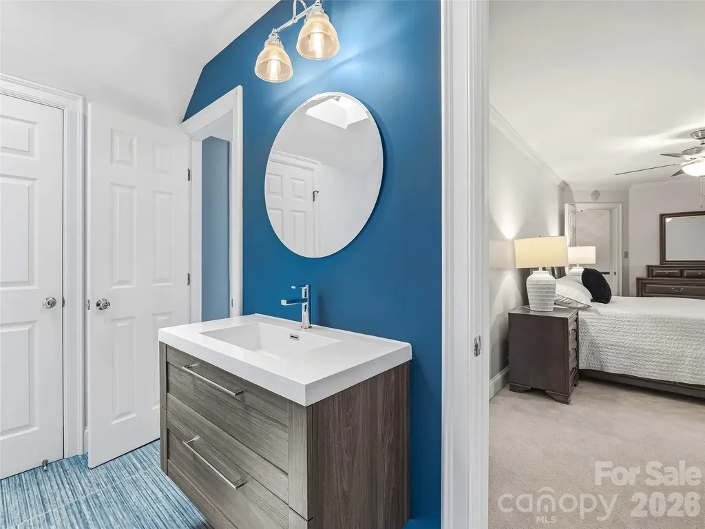 1005 Windsor Drive Asheville NC 28803