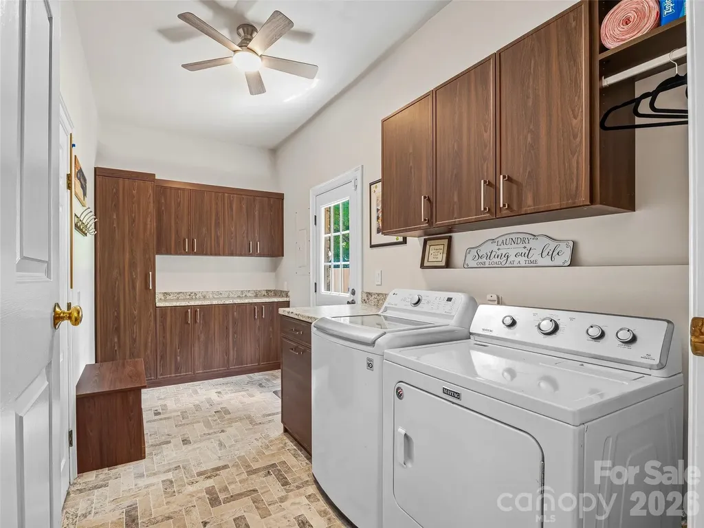 1005 Windsor Drive Asheville NC 28803