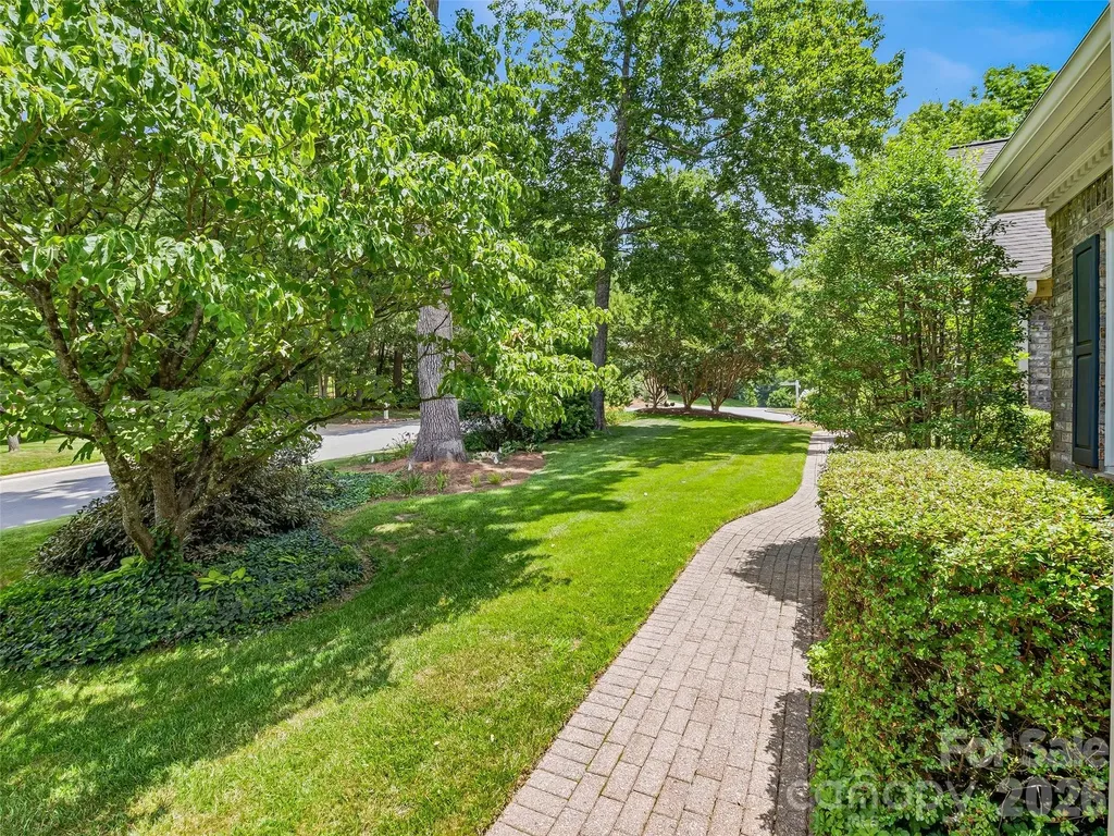 1005 Windsor Drive Asheville NC 28803