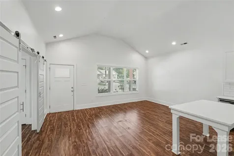 1220 Fairmont Street Charlotte NC 28216