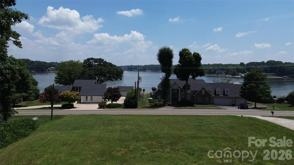 182 Wilson Lake Road Mooresville NC 28117