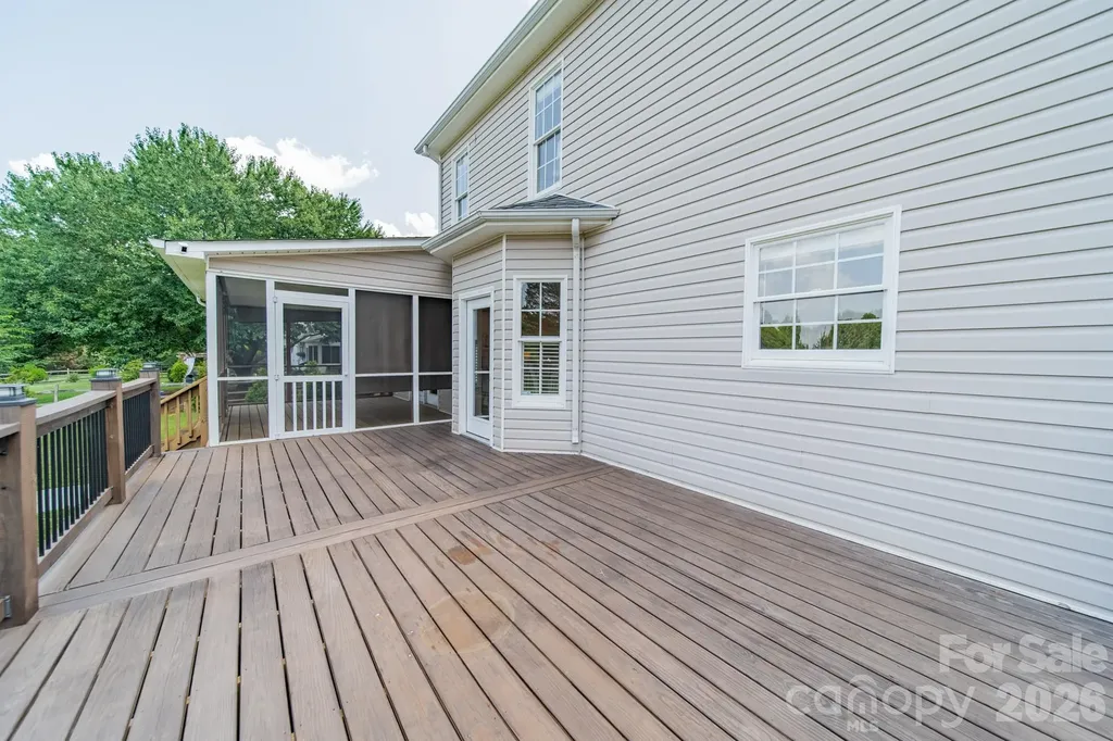 151 Turnberry Lane Mooresville NC 28117