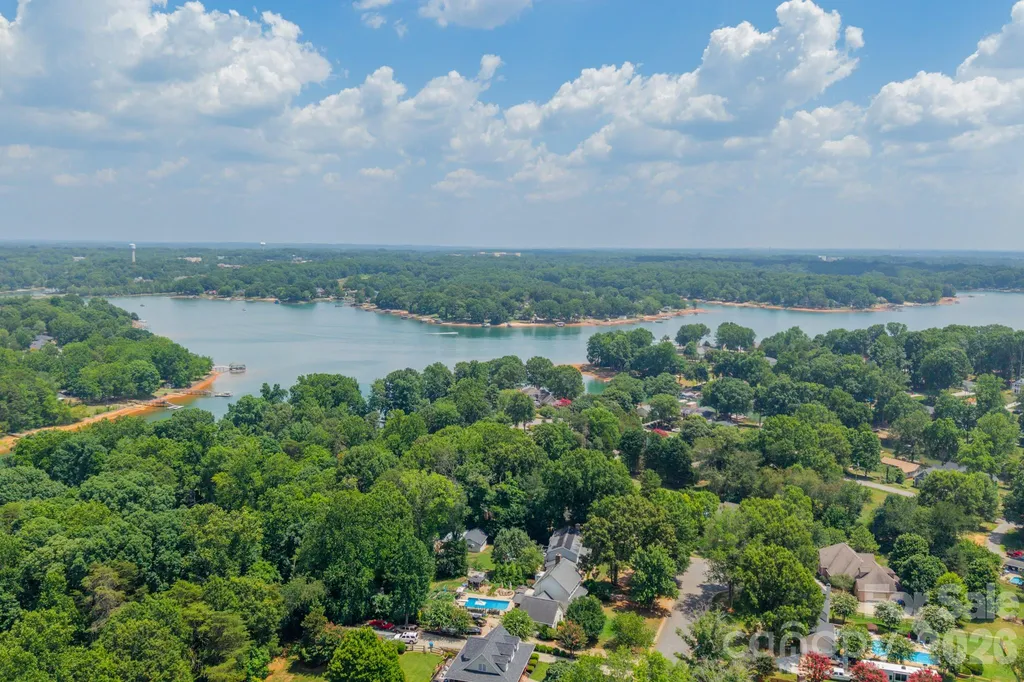 151 Turnberry Lane Mooresville NC 28117
