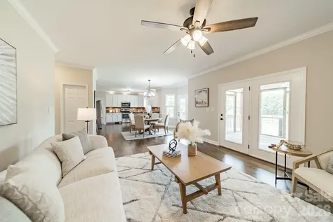 151 Turnberry Lane Mooresville NC 28117