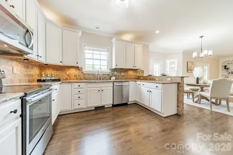 151 Turnberry Lane Mooresville NC 28117