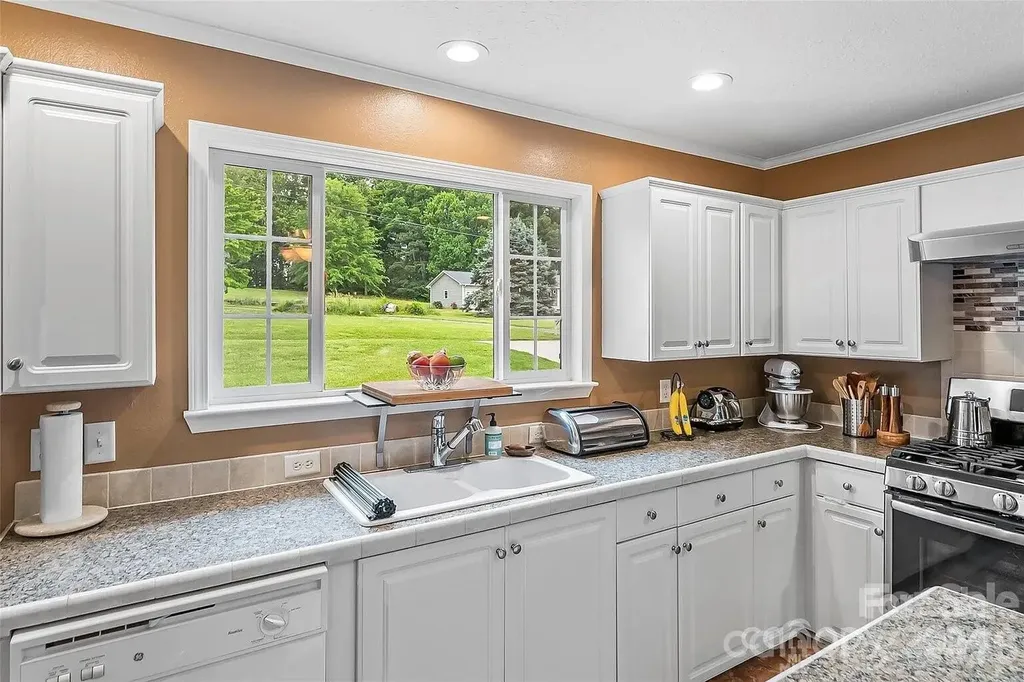 1162 Mountain Breeze Drive Morganton NC 28655
