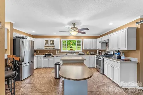 1162 Mountain Breeze Drive Morganton NC 28655