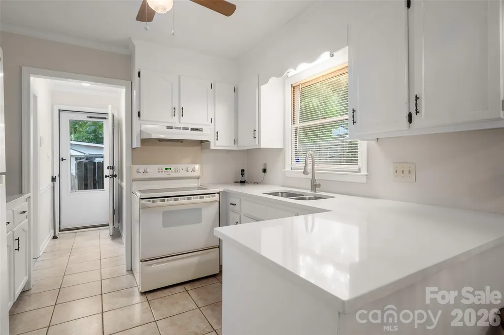 9112 Winter Moss Court Charlotte NC 28227