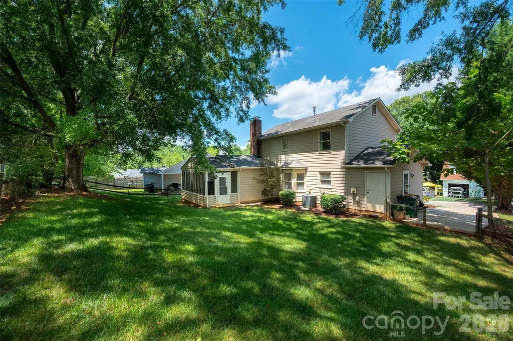 9112 Winter Moss Court Charlotte NC 28227