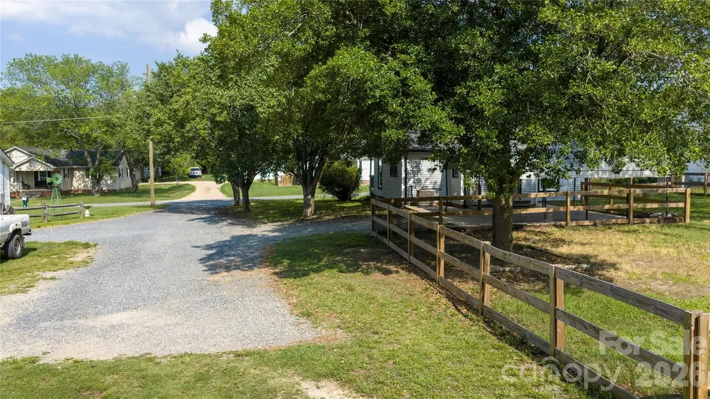 512 Florence Avenue Kannapolis NC 28083