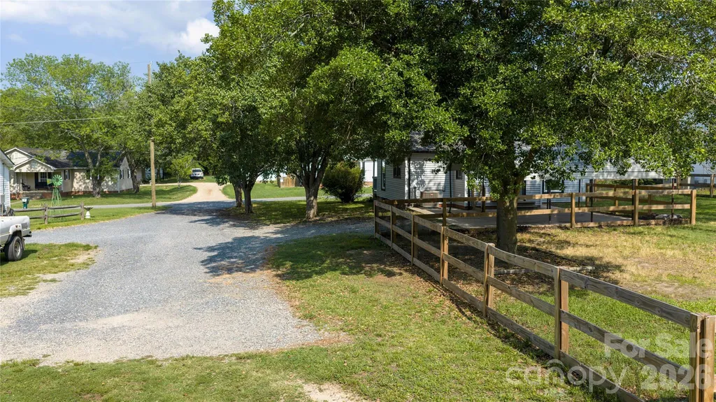 512 Florence Avenue Kannapolis NC 28083
